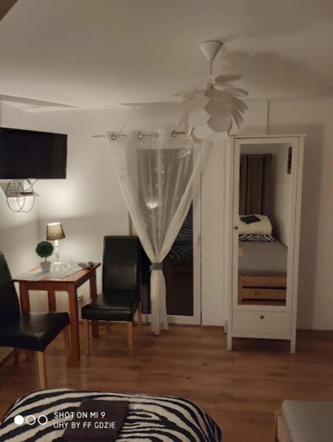 Apartamenty Pod Sosnami Ostroda Miedzylesie 6Os Номер фото