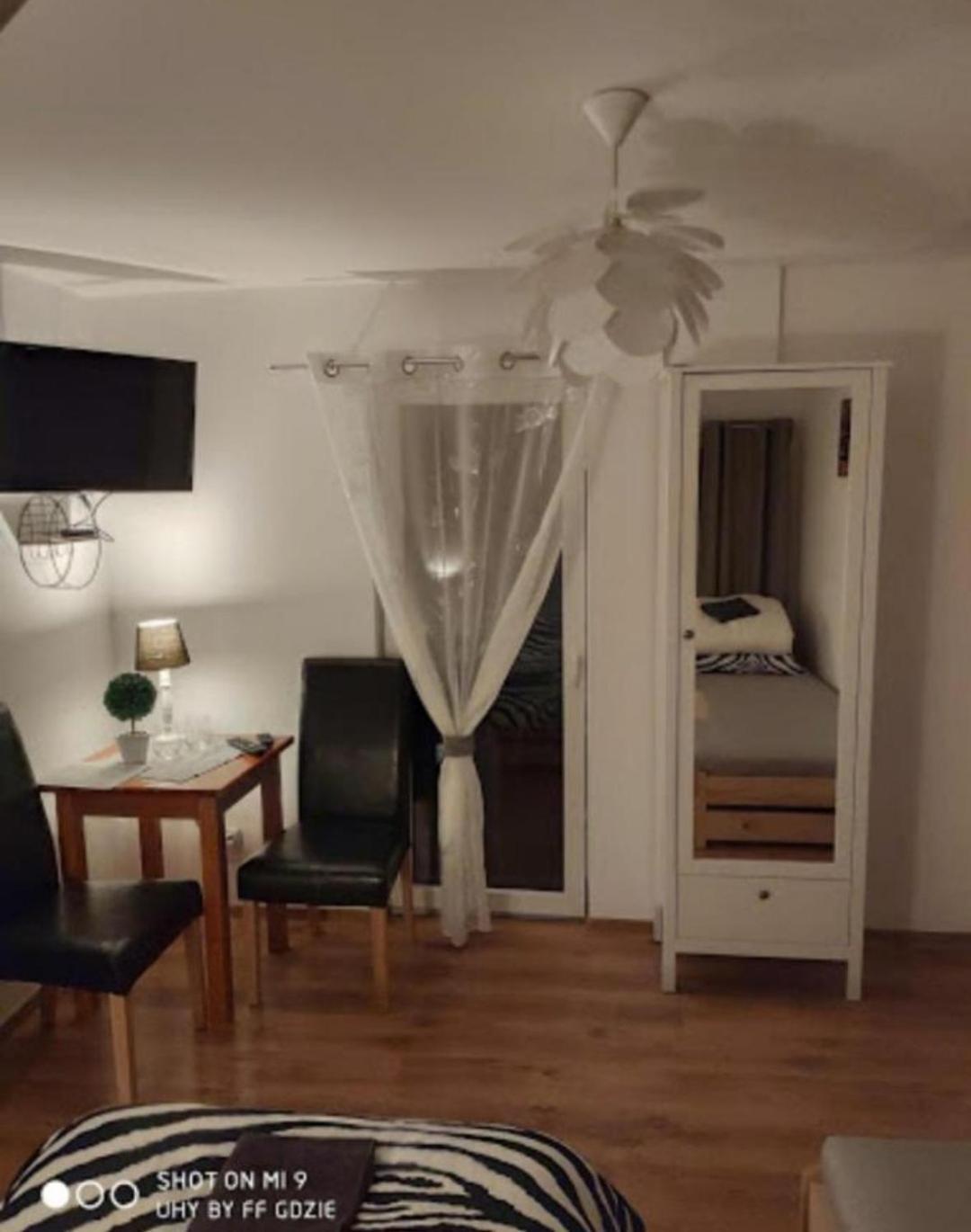 Apartamenty Pod Sosnami Ostroda Miedzylesie 6Os Номер фото